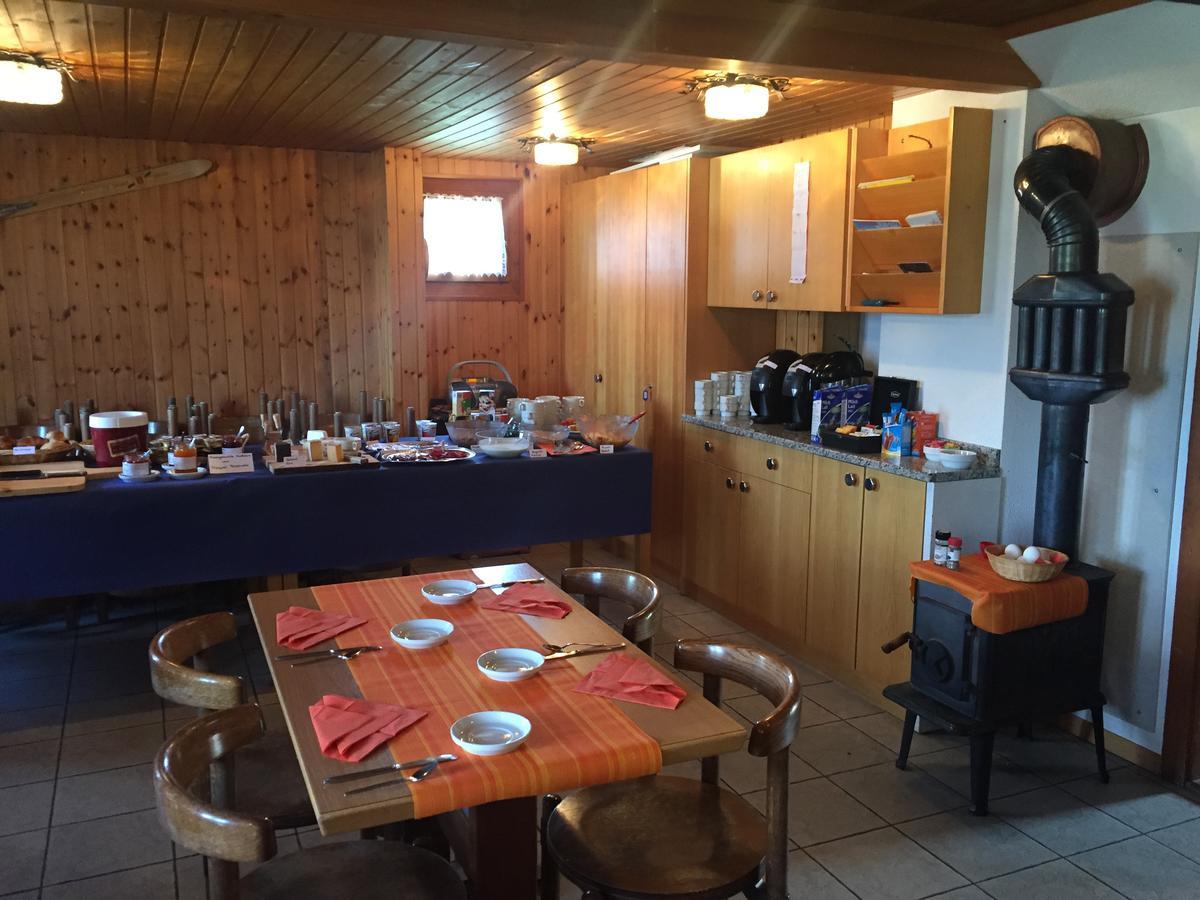 Gruppenhaus Im Walliser Alpstyle Rosswald エクステリア 写真